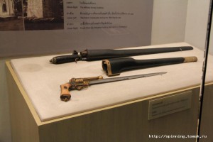 ,Возвращение в Бангкок Национальный музей корткоствол со штыком.jpg
